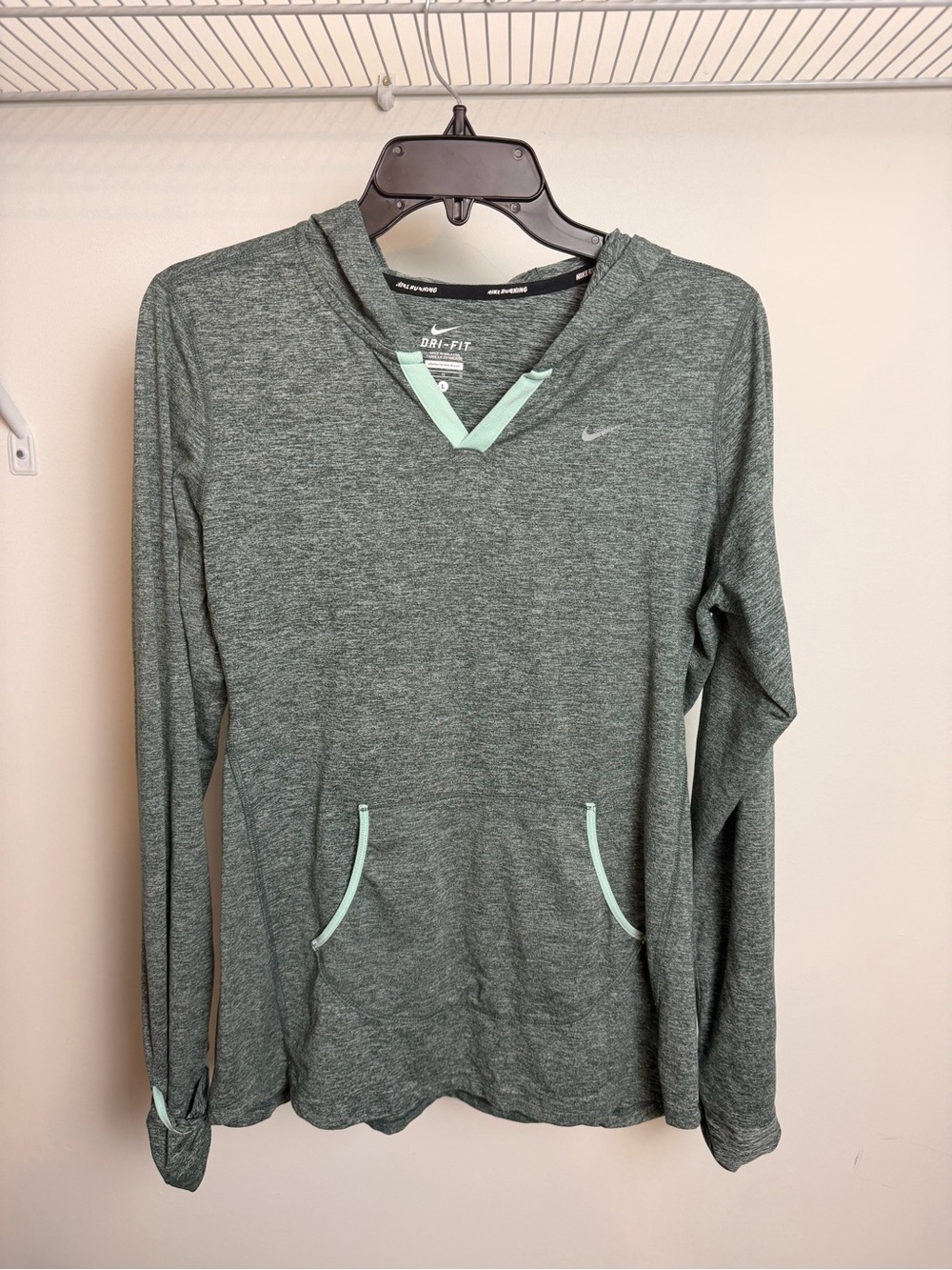 Nike Dri-FIT Green/Blue Heather Hooded Long Sleeve Women’s Large w/ Thumb Holes